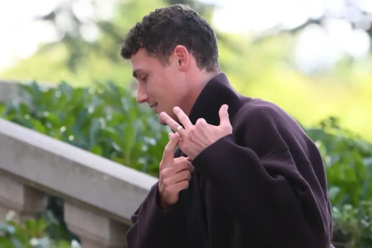 Un champion du monde 2018 est arrive à Marseille ©Alamy