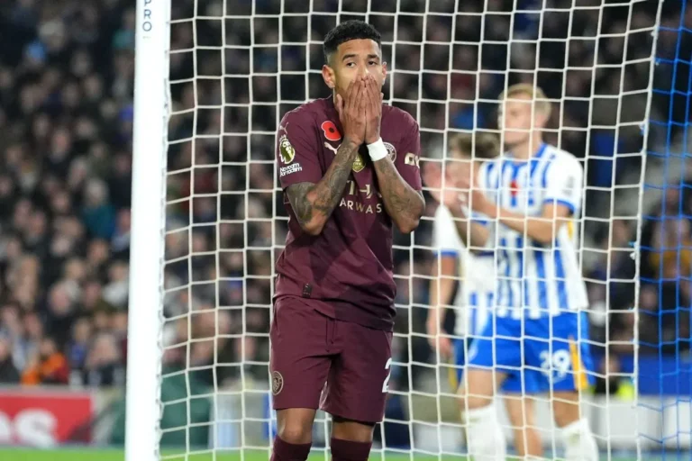 Savinho sous le maillot de Manchester City @Alamy