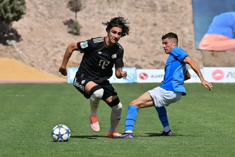 Adin Licina avec le Bayern Munich @Alamy