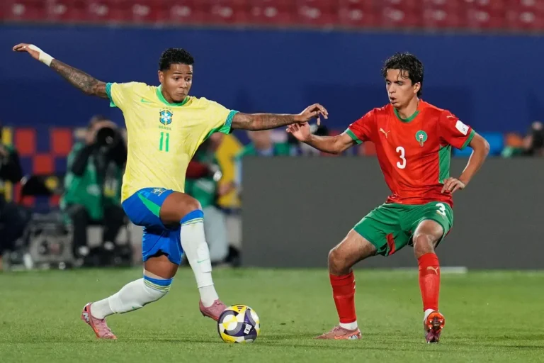 Ali Maamar avec les U20 du Maroc @Alamy