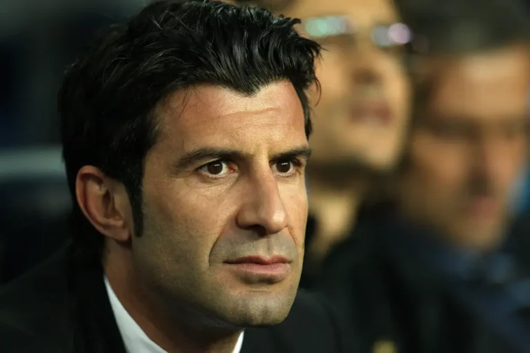 Luis Figo envoie un message à Kylian Mbappé ©Alamy