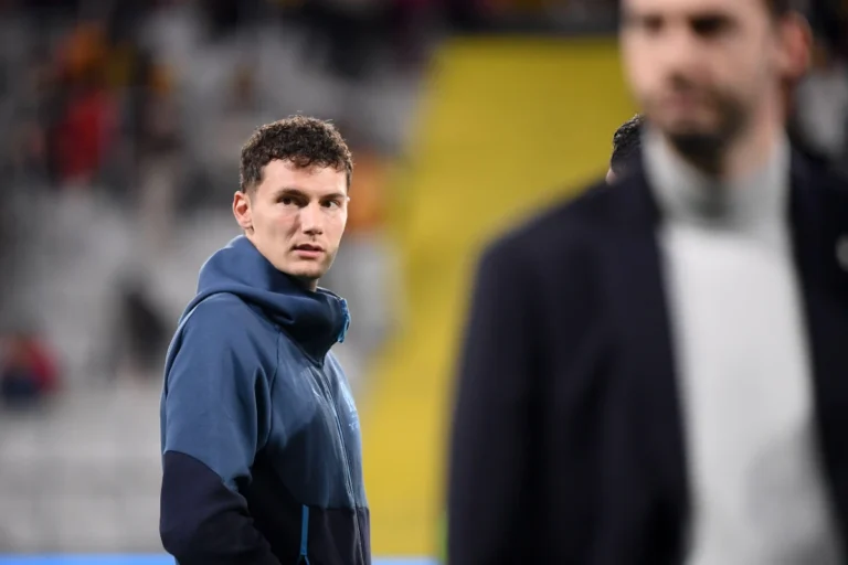 Benjamin Pavard regrette sa prestation contre Lens ©Alamy