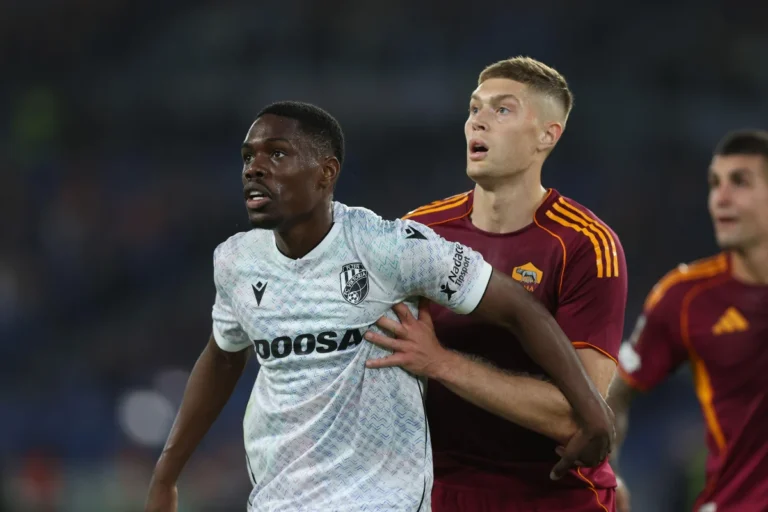 Cheick Souaré sous le maillot du Viktoria Plzen @Alamy