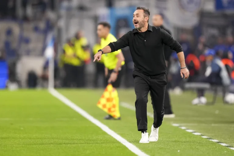 Roberto De Zerbi visé par Manchester United ©Alamy