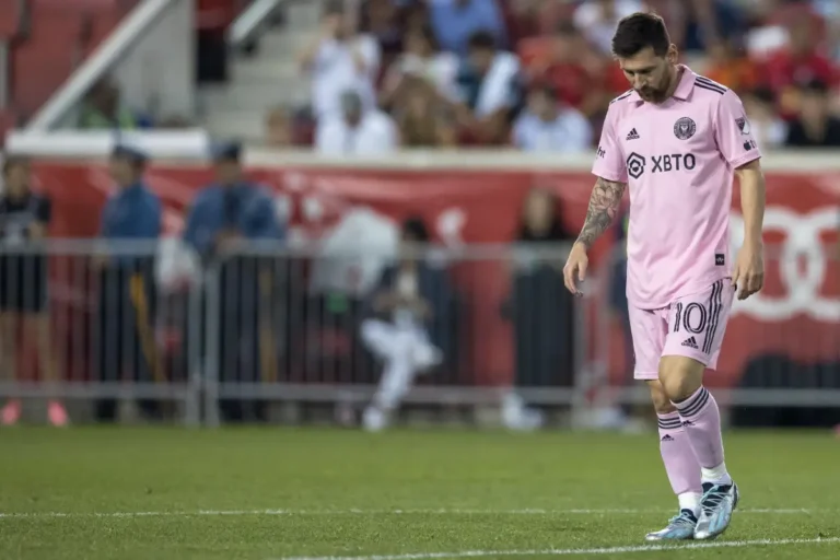 Messi ému, "Qui va me faire des centres maintenant ?"