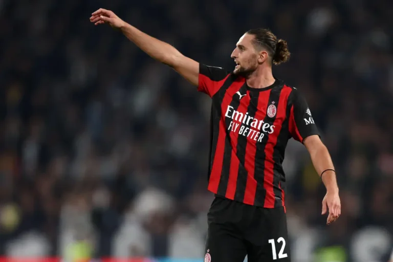 Adrien Rabiot a baissé son salaire au Milan AC ©Alamy