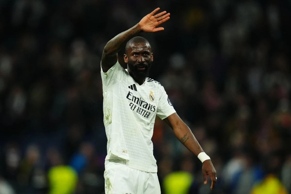 Real Madrid : un défenseur menace le club