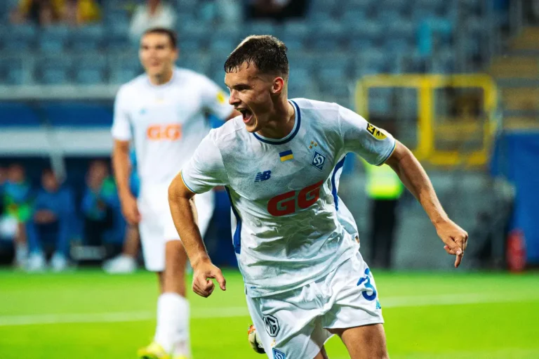 Taras Mykhavko visé par Chelsea et Manchester United @Alamy