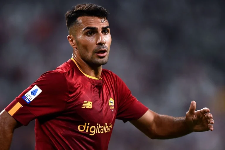 Zeki Celik ciblé par le PSG @Alamy