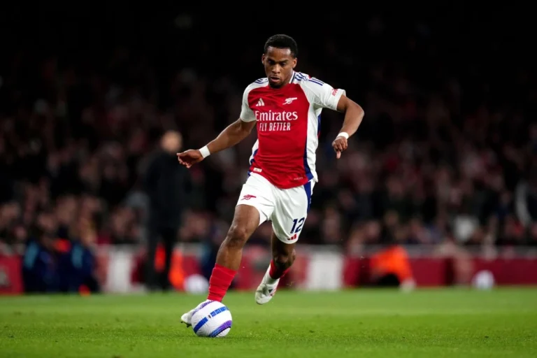 Jurrien Timber sous le maillot d'Arsenal @Alamy