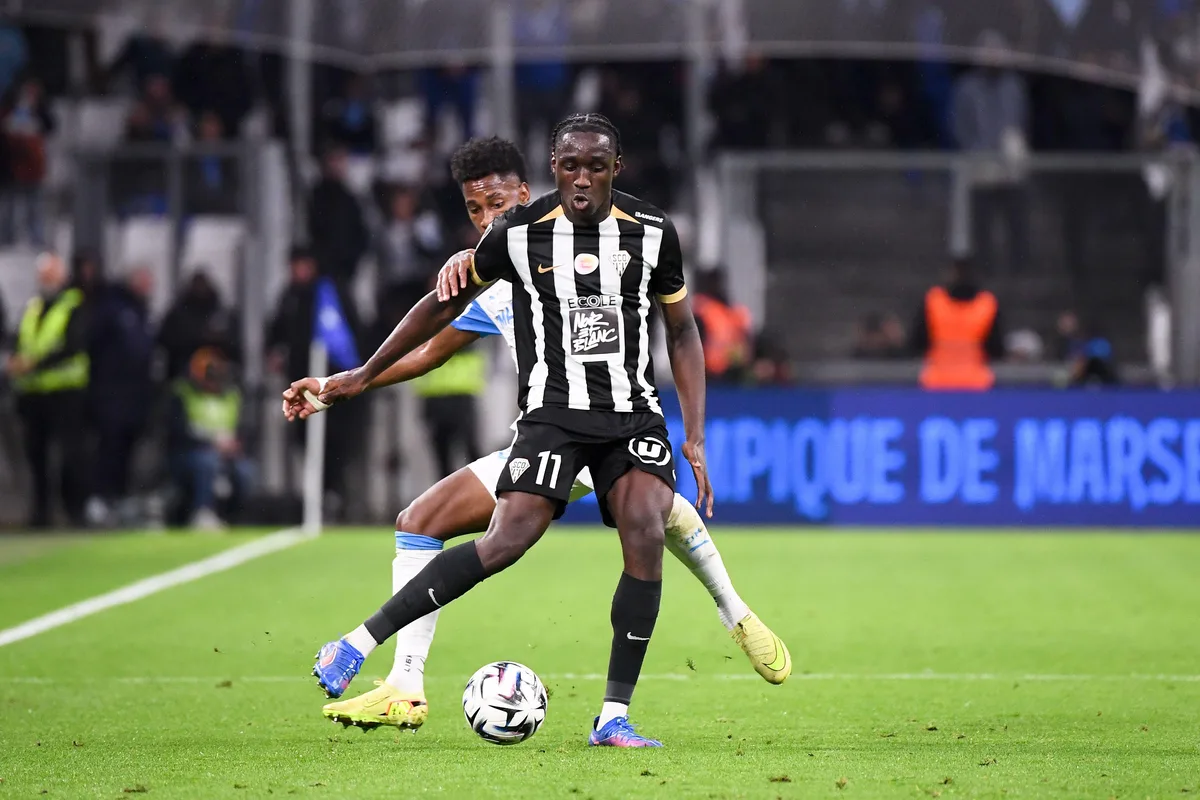Le PSG et Newcastle visent un jeune crack de Ligue 1