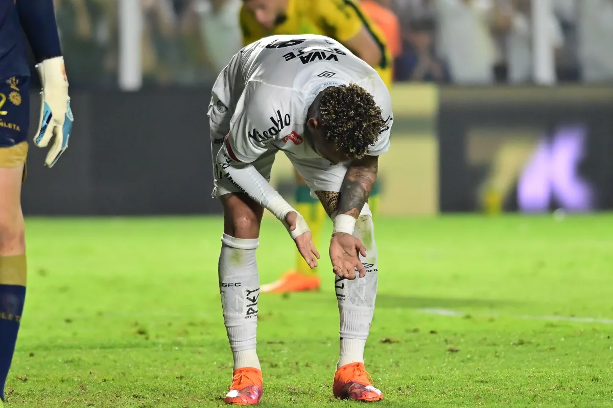 Brésil : Neymar et Santos rattrapés par les vieux démons