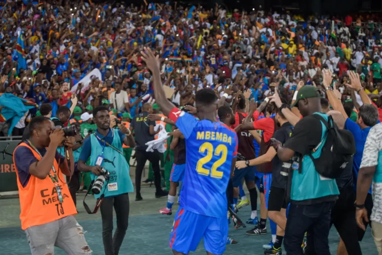 Chancel Mbemba élimine le Cameroun ©Alamy