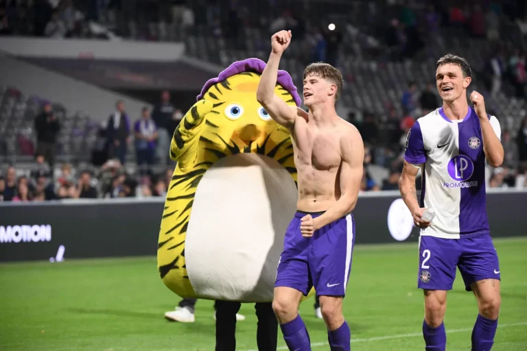 Charlie Cresswell avec Toulouse