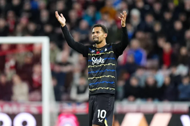 Iliman Ndiaye ne quittera pas Everton ©Alamy