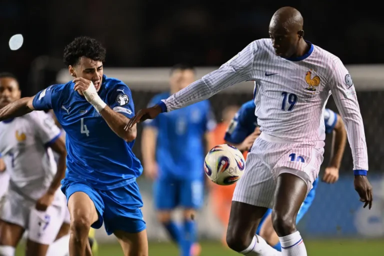 Jean Philippe Mateta buteur contre l'Azerbaidjan ©Alamy
