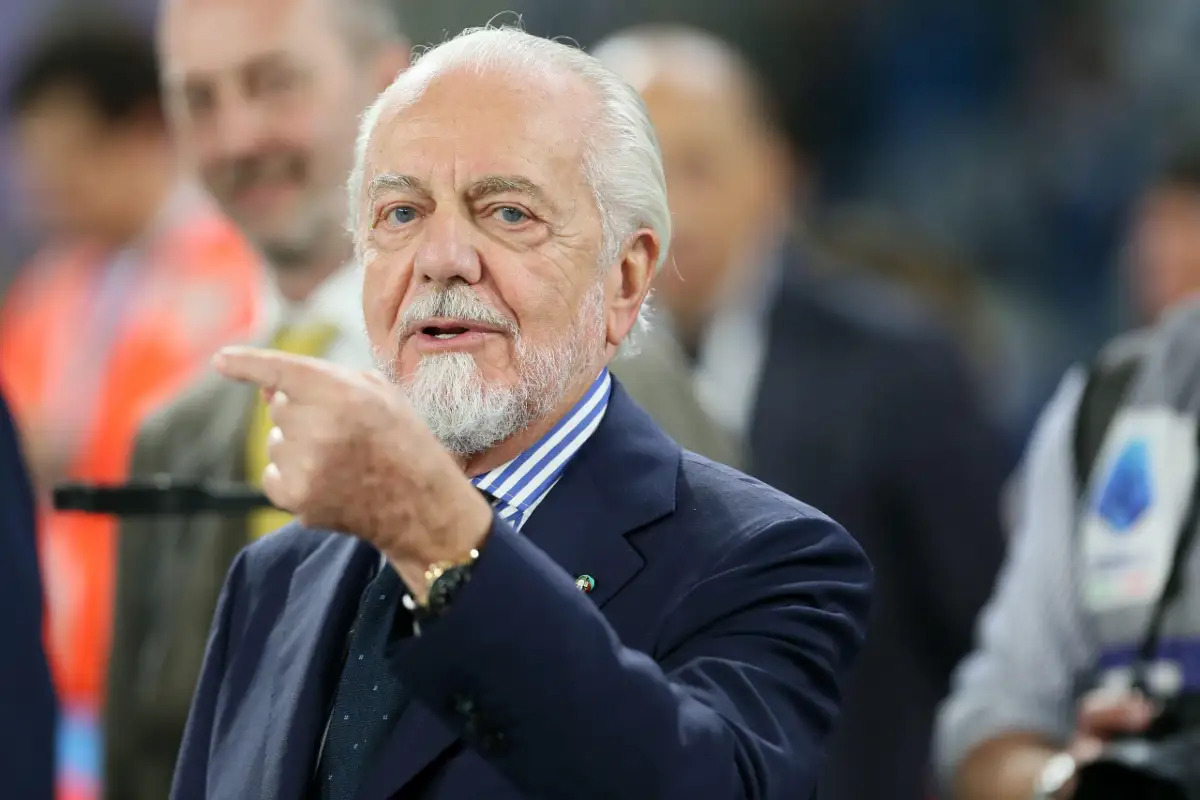 Le PSG paie le même loyer que nous : le président de Naples