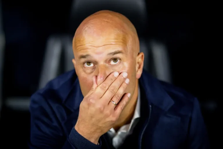 Liverpool en crise : l'avenir d'Arne Slot en discussion