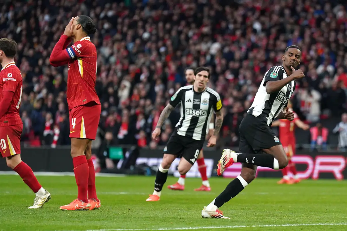 Liverpool : le capitaine attaque une légende de Man United