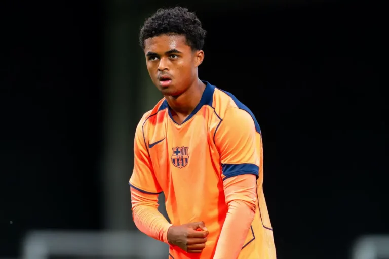 PSG : un produit du club va prolonger au Barça