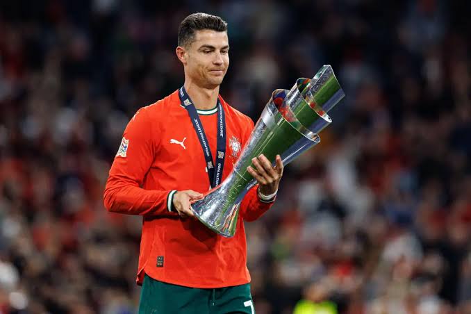 Ronaldo annonce sa retraite, « Je vais probablement pleurer »