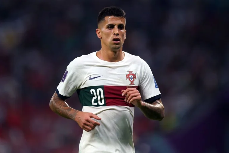 Joao Cancelo sous le maillot du Portugal @Alamy