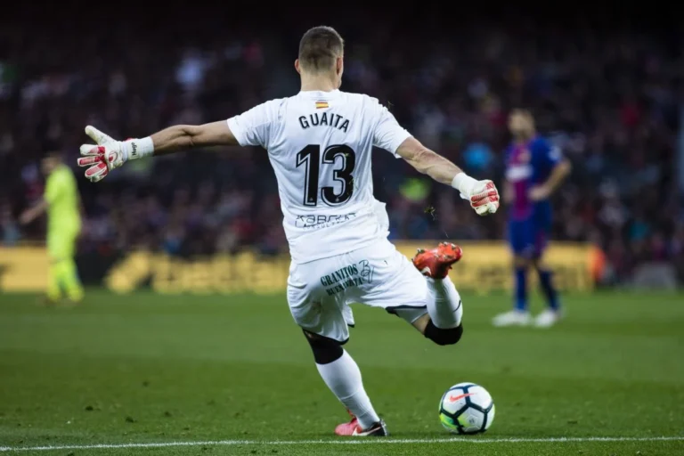 Vicente Guaita sur un dégagement @Alamy