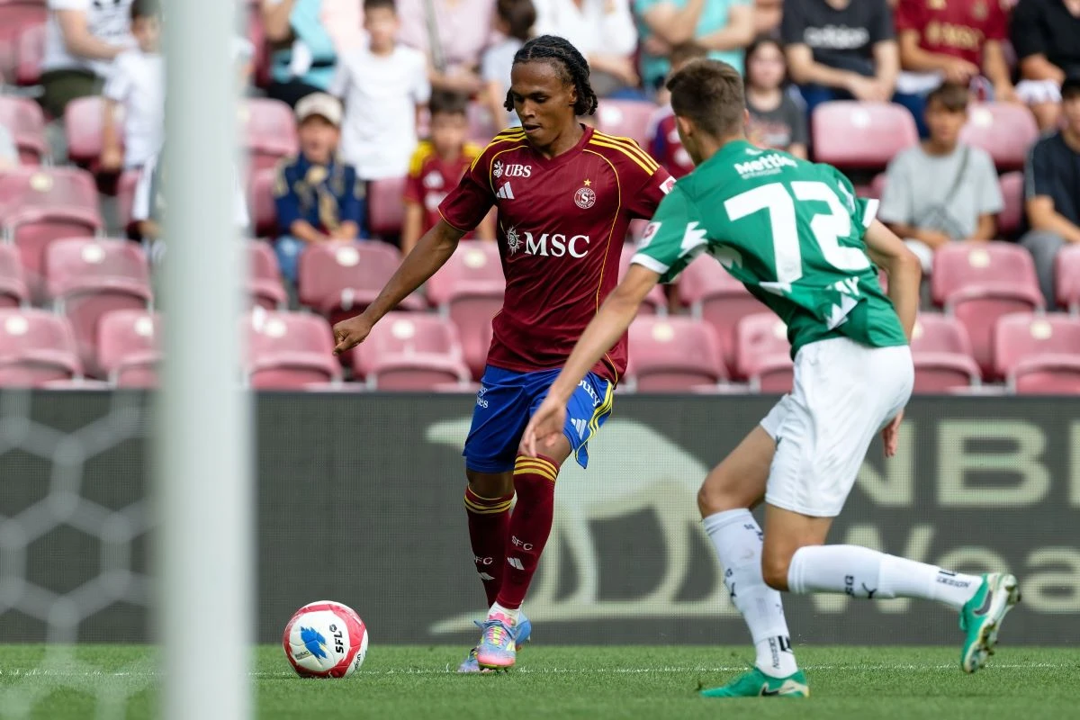 Lyon jette un oeil en Suisse pour un défenseur