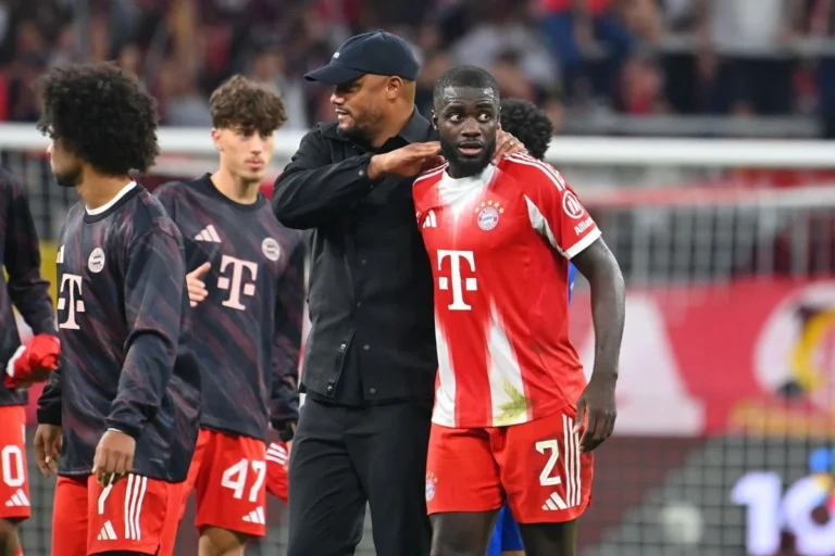 Dayot Upamecano sous le maillot du Bayern @Alamy