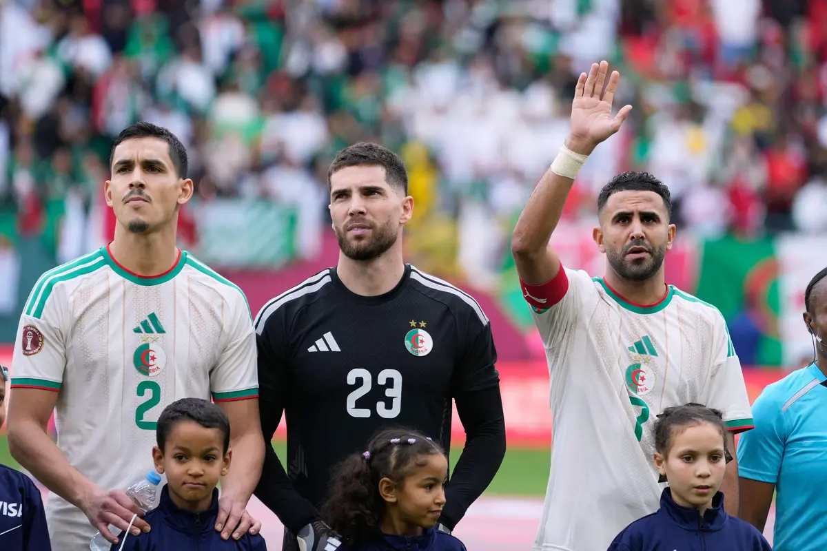 CAN 2025 : Un supporter algérien enflamme tout le stade