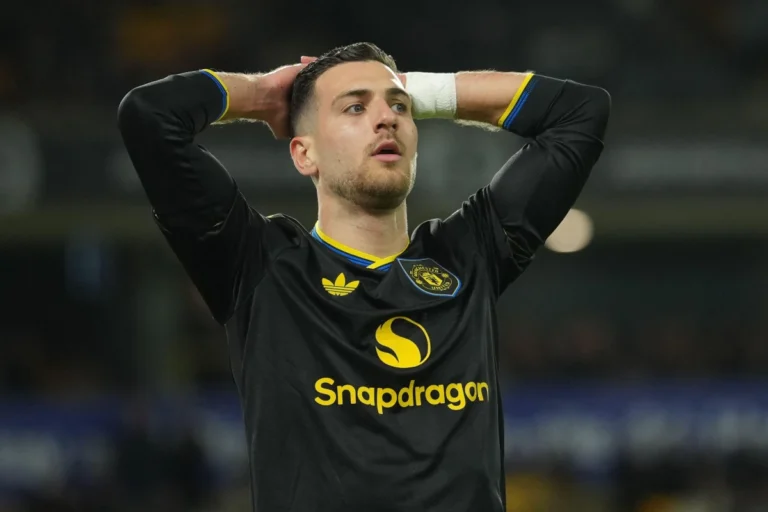 Diogo Dalot sous le maillot de Manchester United