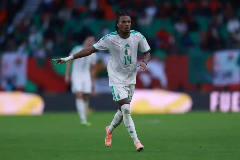 Hicham Boudaoui sous le maillot de l'Algérie