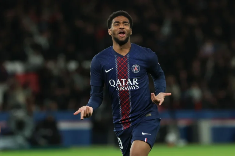 Ibrahim Mbaye prolonge avec le PSG ©Alamy