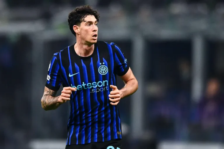 Le Barça rêve d'un défenseur italien