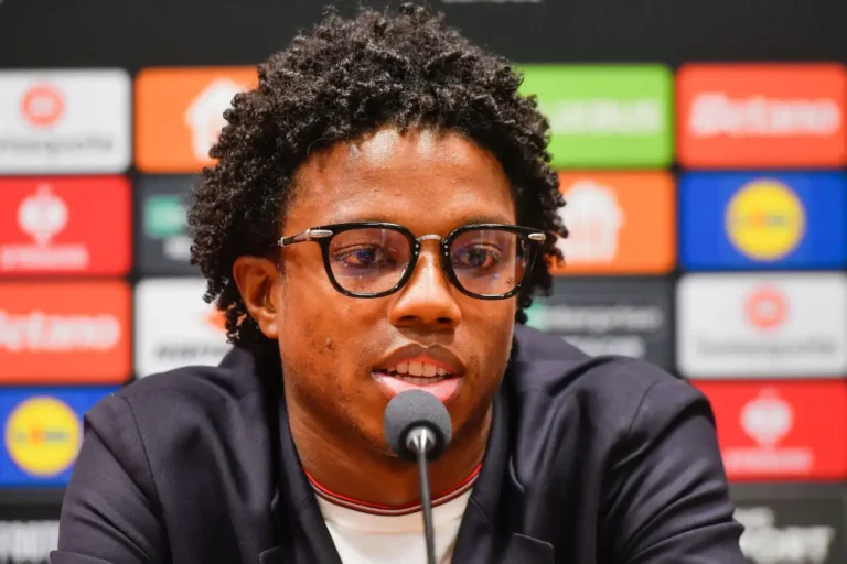 Man United : triste nouvelle pour ce jeune défenseur