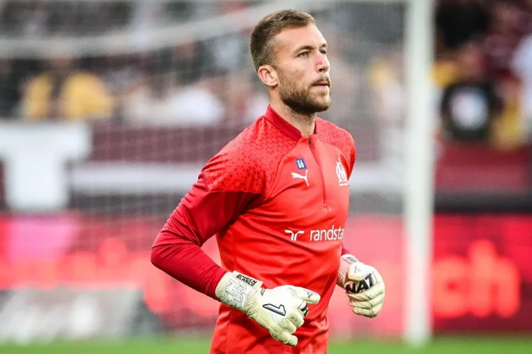 OM : Un habitué du banc au bord de la dépression