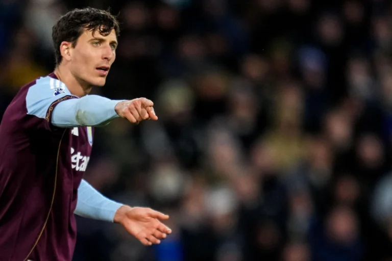 Pau Torres visé par le Barça ©Alamy