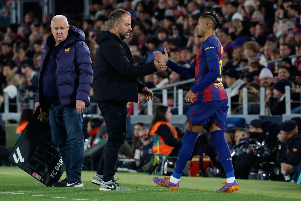 FC Barcelone: « C’est une honte », Flick tire sur la FIFA pour Raphinha