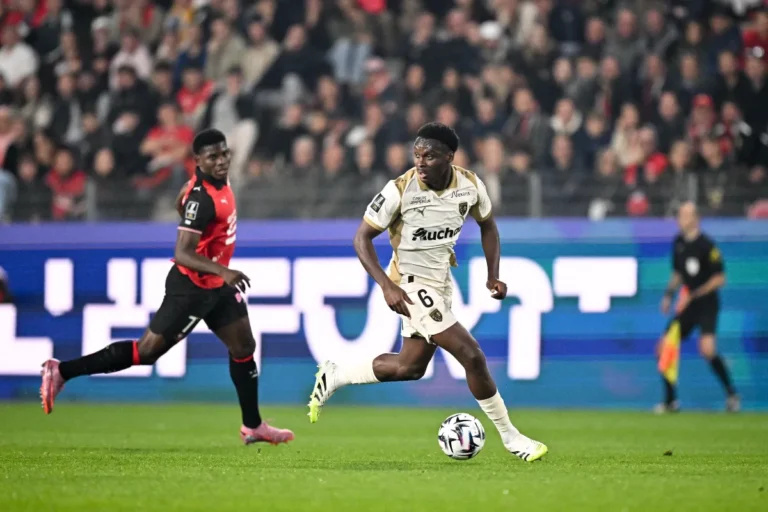 Samson Baidoo avec le RC Lens @Alamy