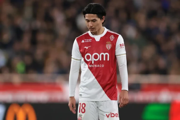 Minamino, un pilier de Monaco, hors-jeu