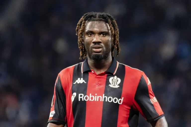 Terem Moffi sous le maillot de l'OGCN