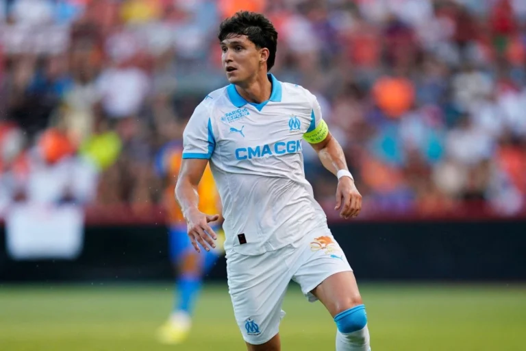 Leonardo Balerdi sous le maillot de l'Olympique de Marseille @Alamy