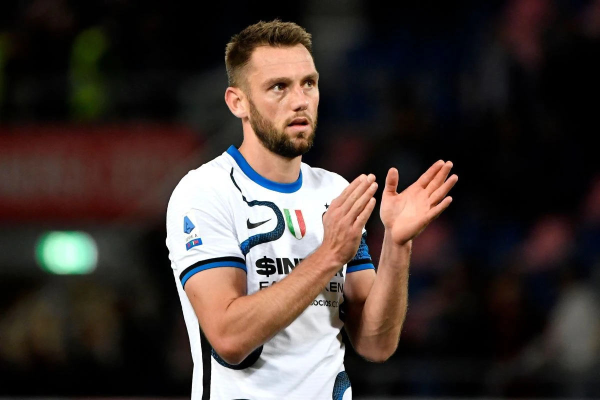 Stefan de Vrij bientôt loin de Milan ?