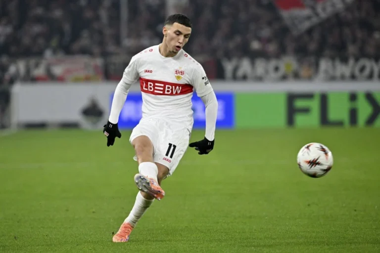 El Khannouss sous le maillot de Stuttgart @Alamy