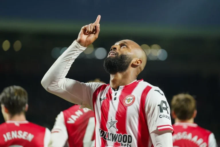 Igor Thiago sous le maillot de Brentford @Alamy