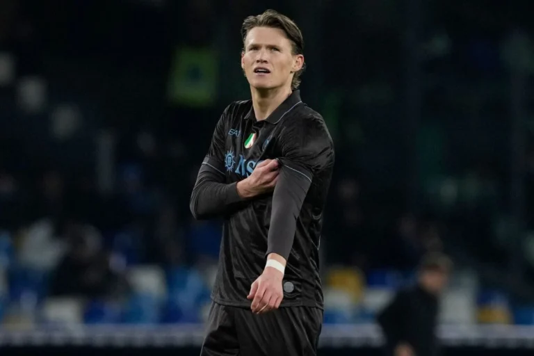 Scott McTominay sous le maillot du Napoli @Alamy