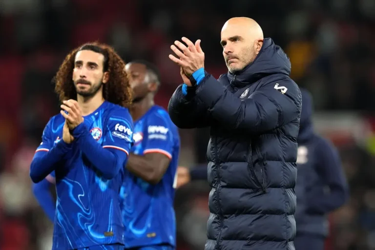 Chelsea : Marc Cucurella réagit au départ d'Enzo Maresca