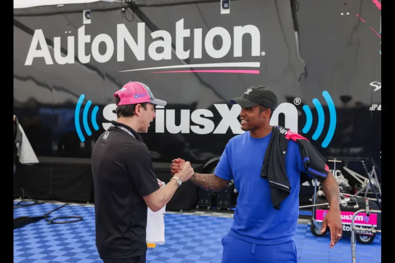 Officiel : Douglas Costa est de retour en Europe