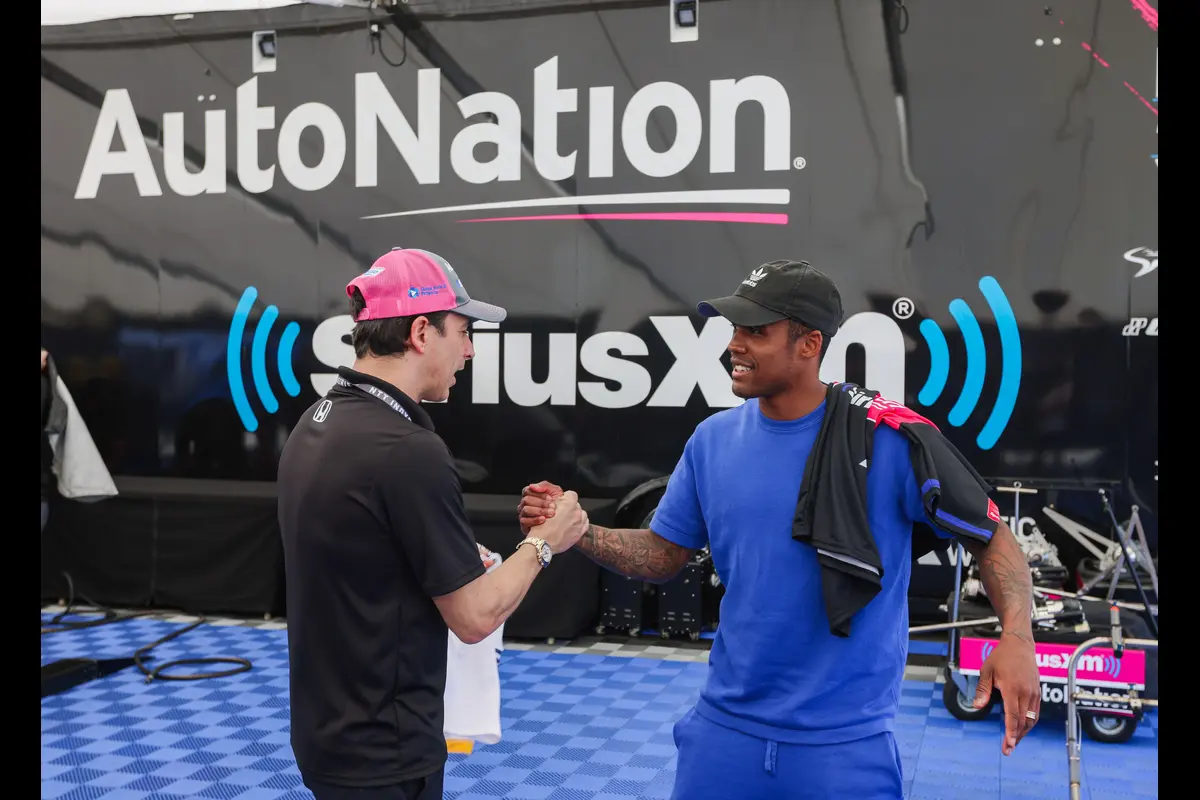 Officiel : Douglas Costa est de retour en Europe