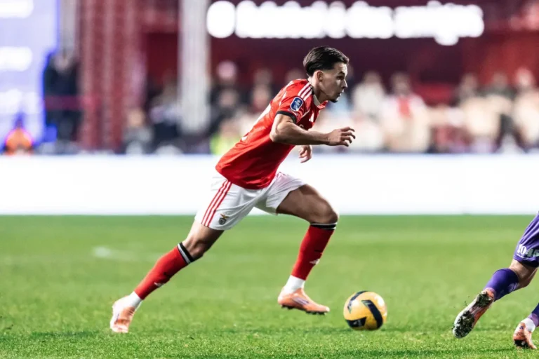 Amar Dedić sous le maillot de Benfica